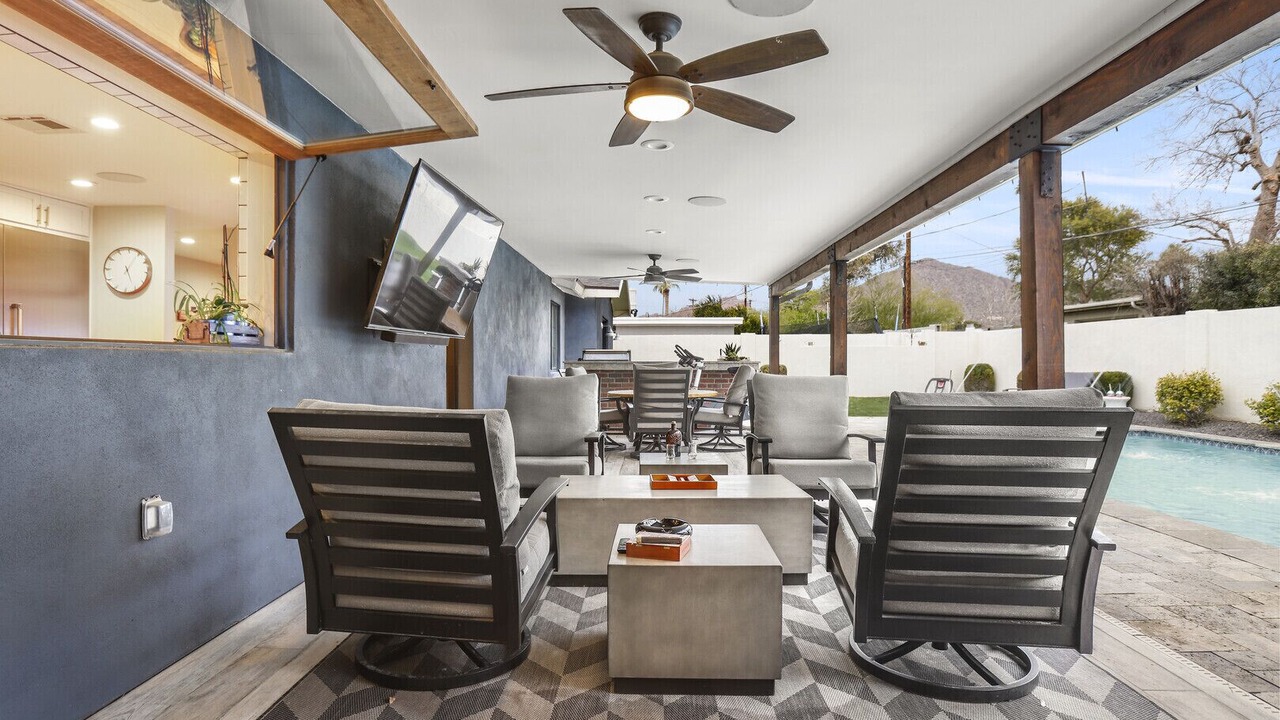 Photo of Patio Balcony in Orange Valley Estates