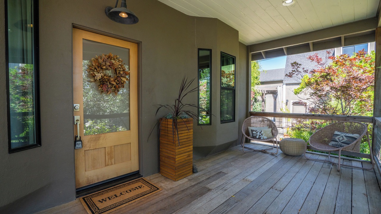 Photo of Patio Balcony in Healdsburg