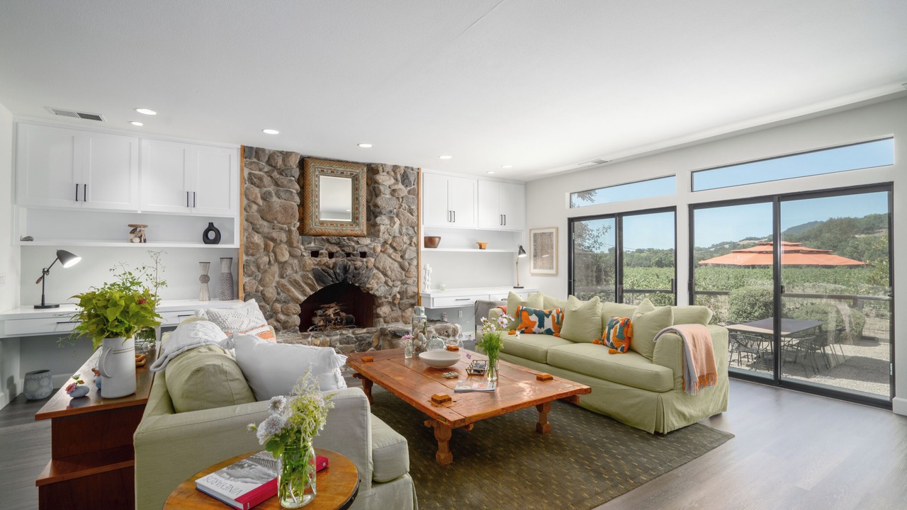 Photo of Livingroom in Healdsburg