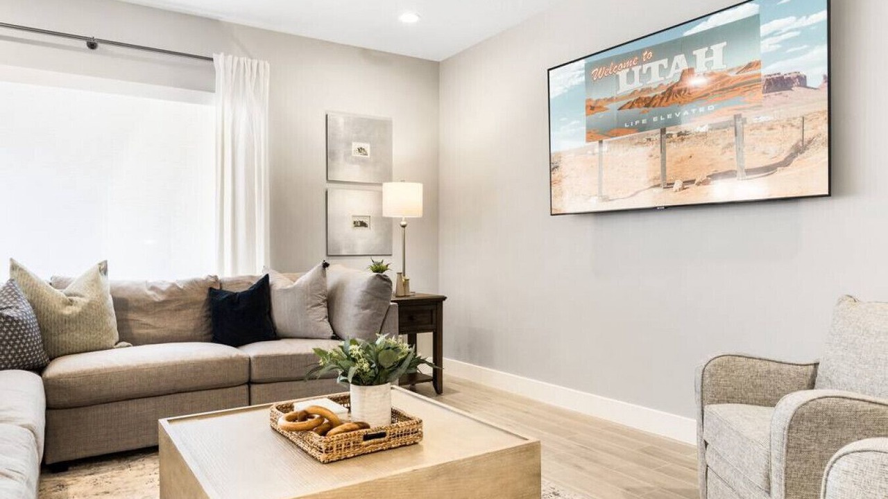 Photo of Livingroom in Hurricane