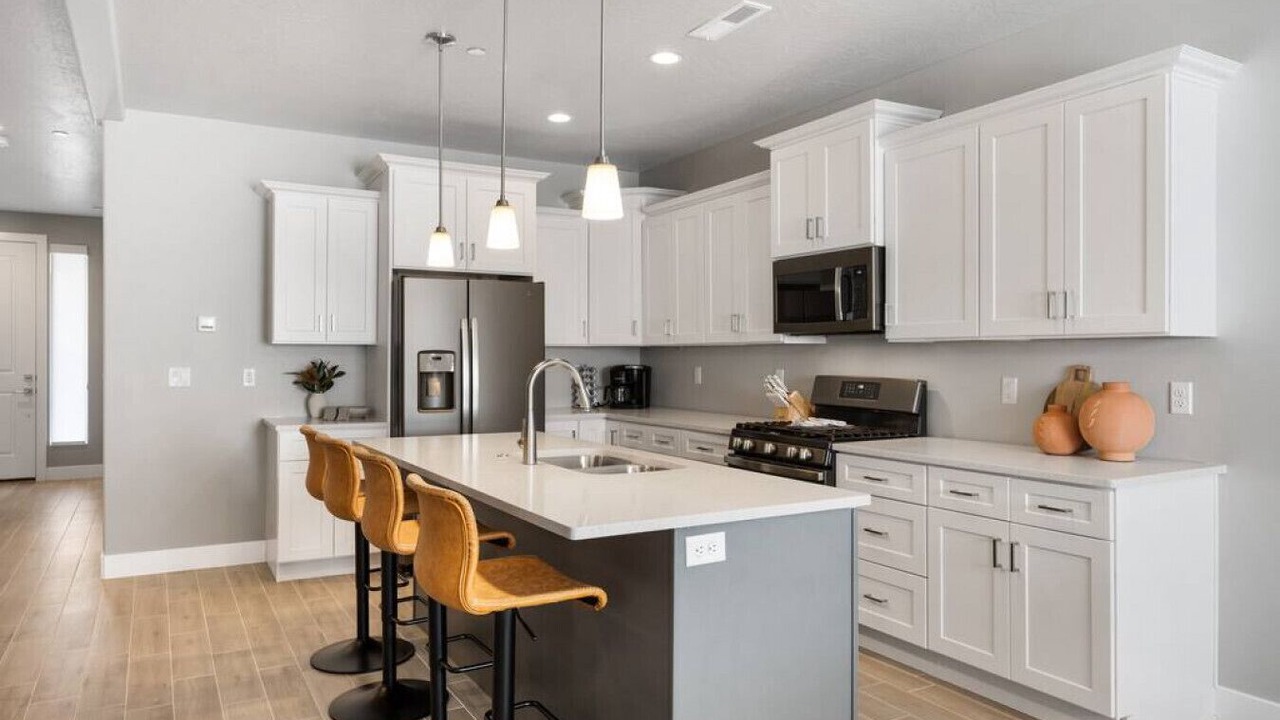 Photo of Kitchen in Hurricane