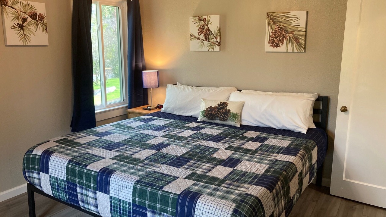 Photo of Bedroom in Three Rivers