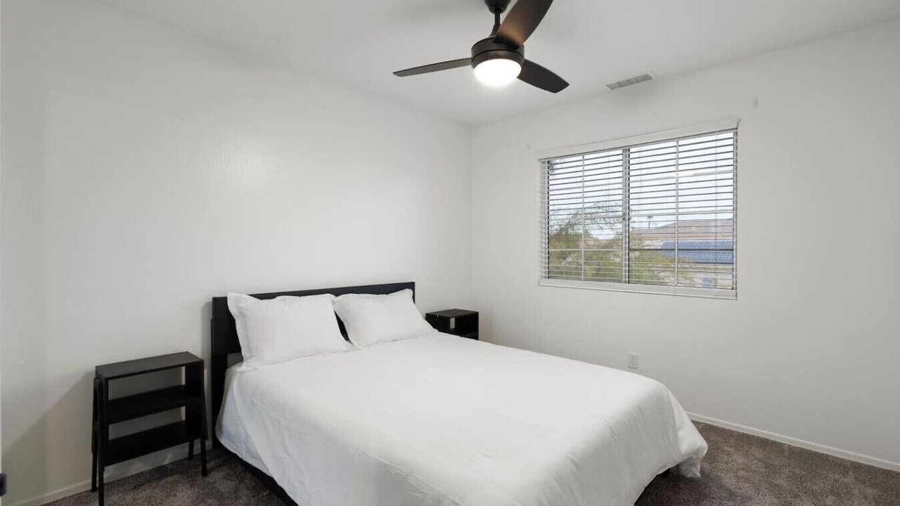 Photo of Bedroom in Palm Valley