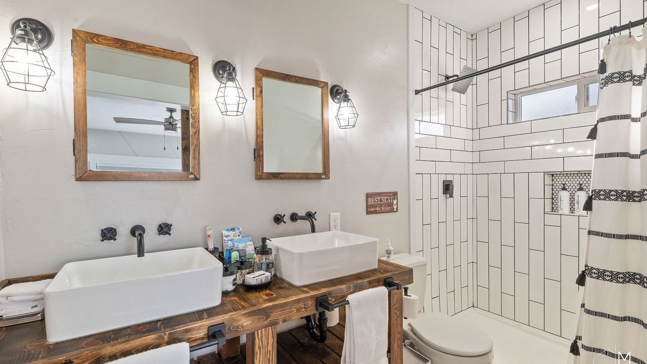 Photo of Bathroom in Parowan