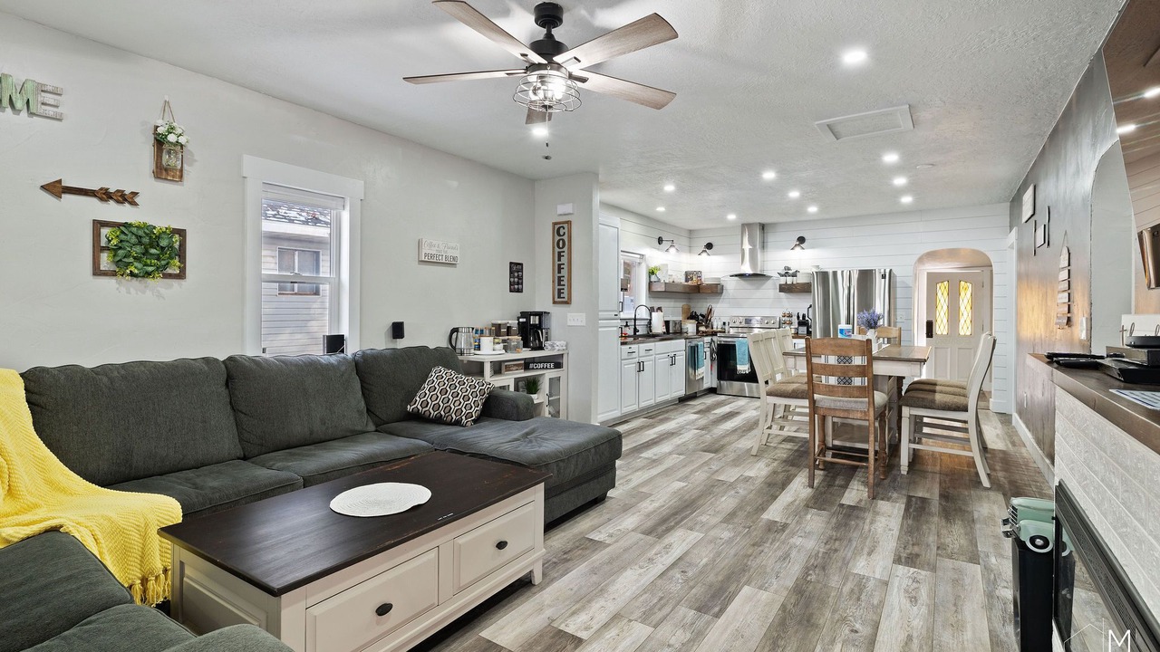 Photo of Livingroom in Parowan