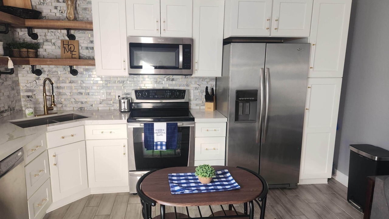 Photo of Kitchen in Estate Grove Valencia Est