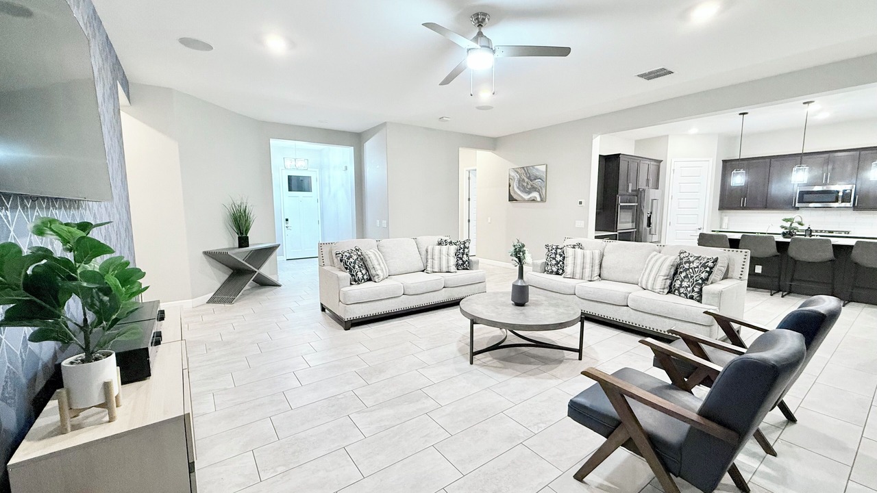 Photo of Livingroom in South Mountain
