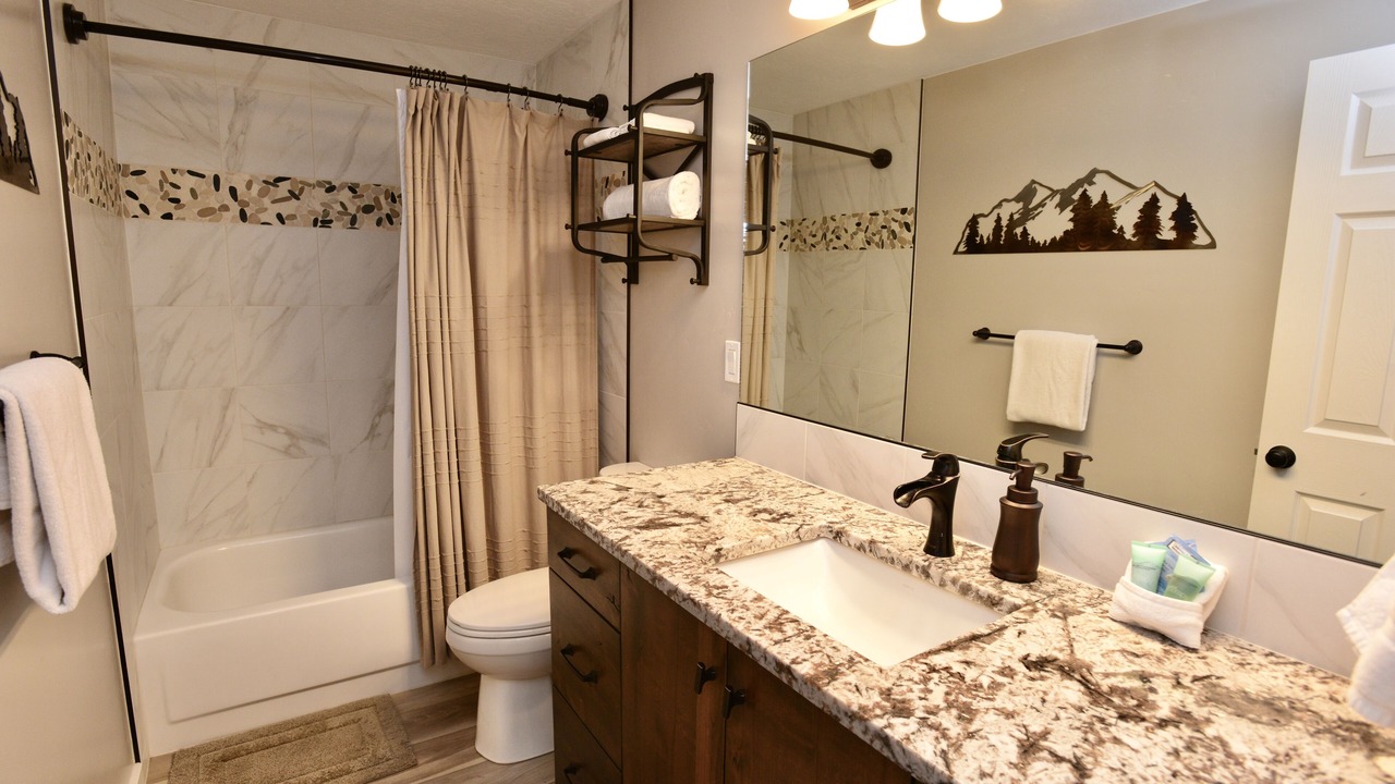 Photo of Bathroom in Cascade