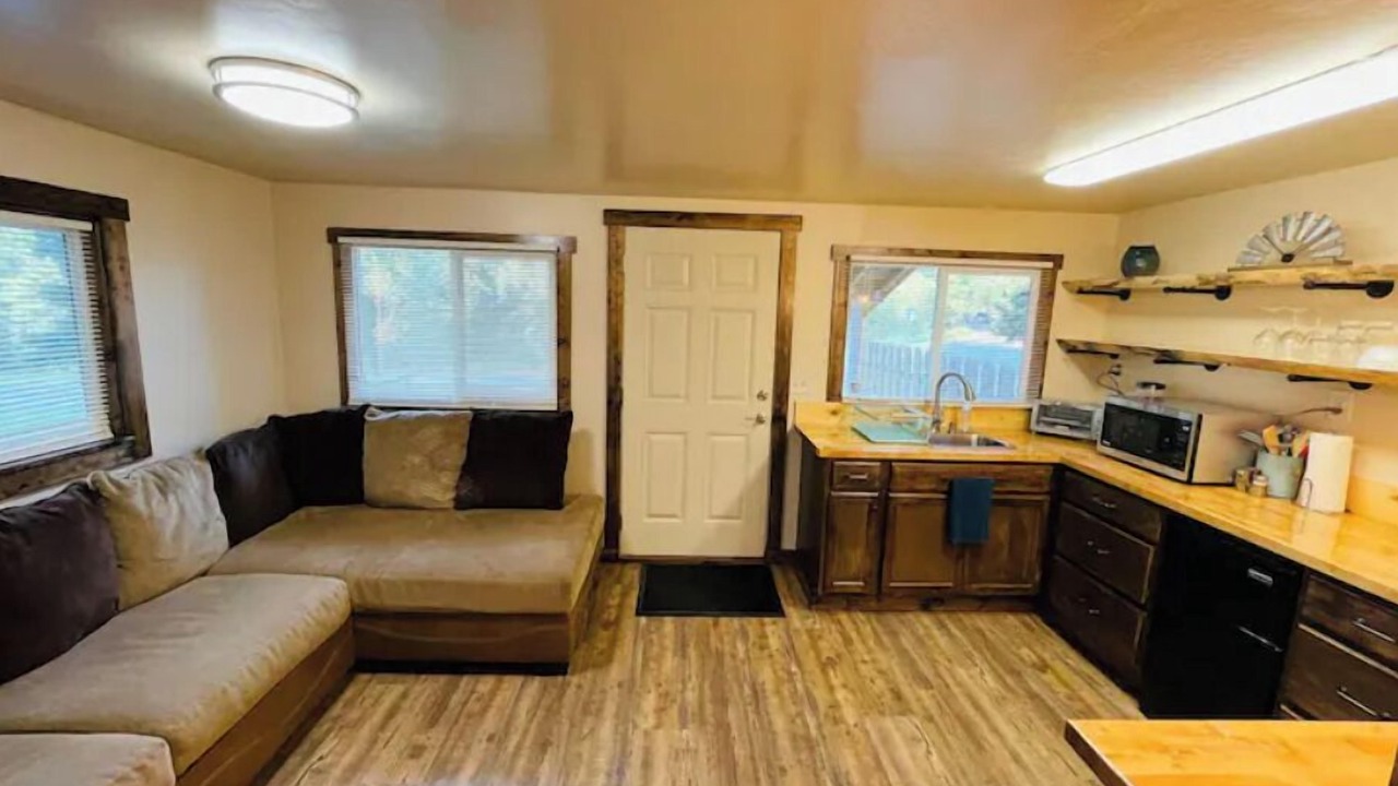 Photo of Livingroom in Martin City