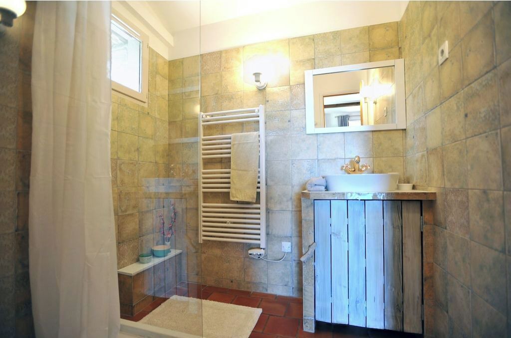 Photo of Bathroom in Sisco