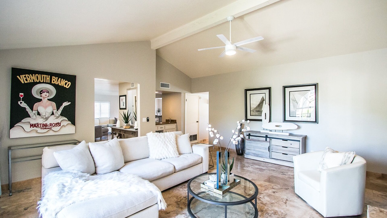 Photo of Livingroom in Suntree East