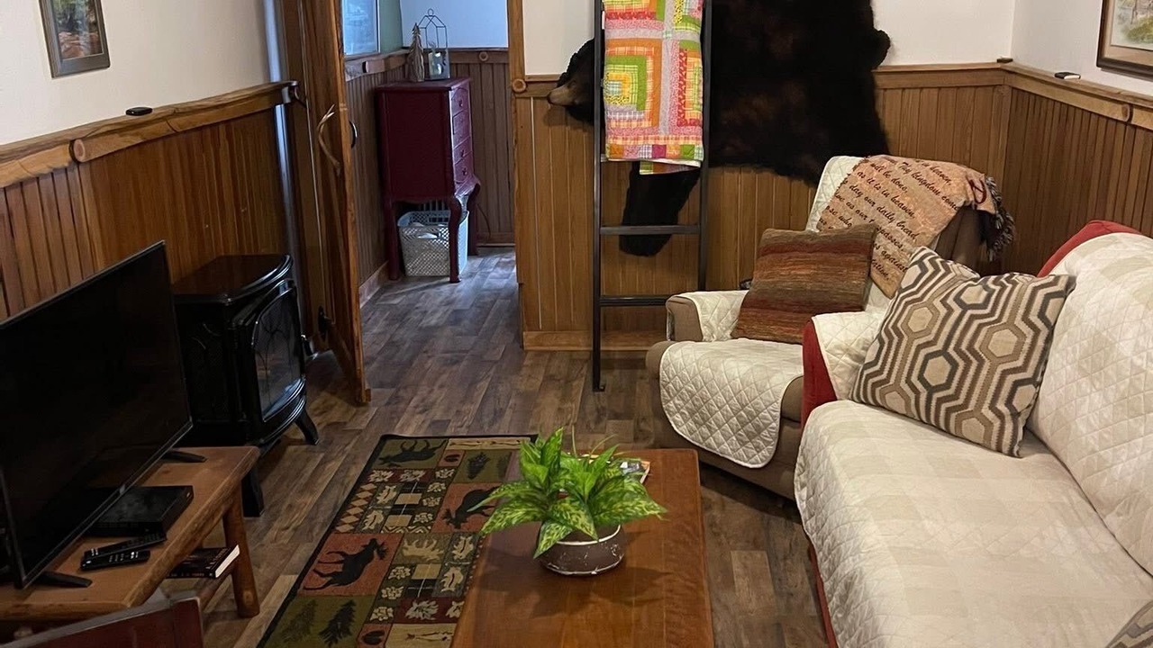 Photo of Livingroom in Gray Hawk