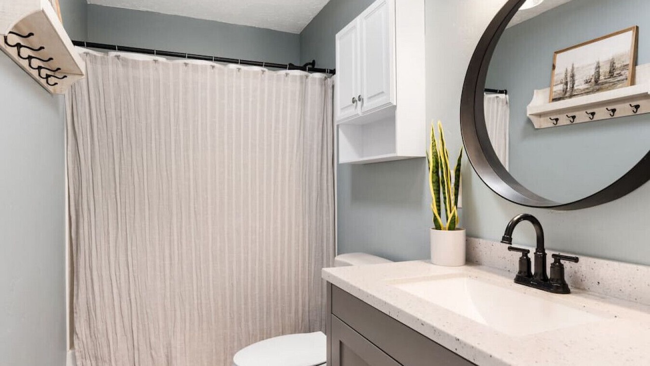 Photo of Bathroom in Alton