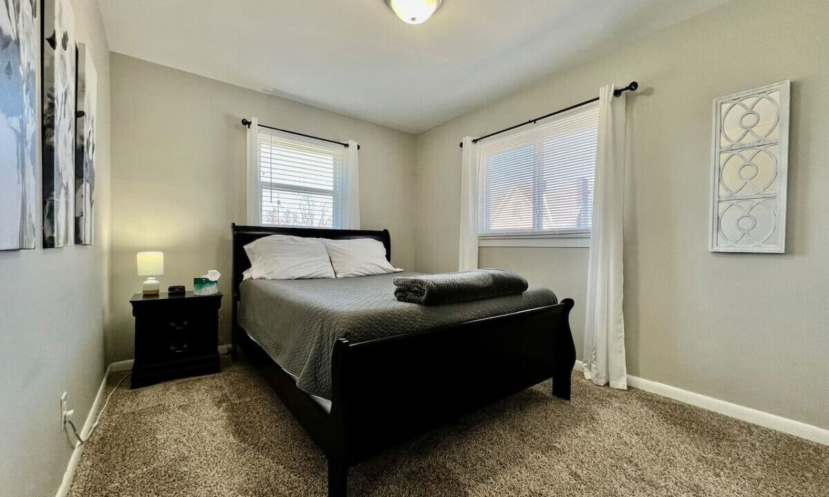 Photo of Bedroom in New Miami