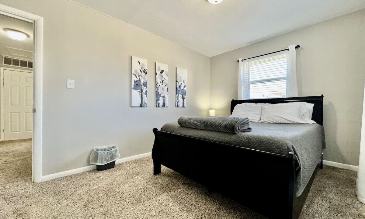 Photo of Bedroom in New Miami