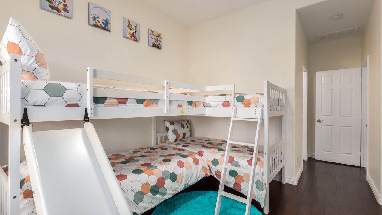 Photo of Bedroom in South Mountain