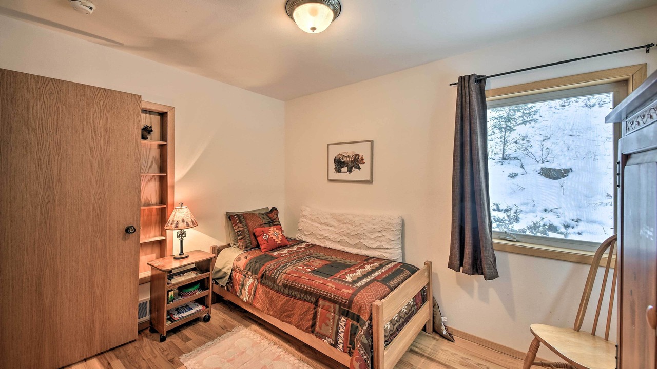 Photo of Bedroom in Rexford