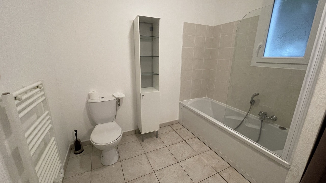 Photo of Bathroom in Prunete