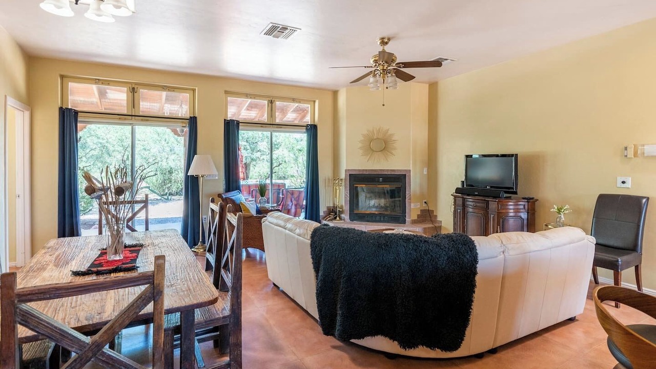 Photo of Livingroom in Menlo Park