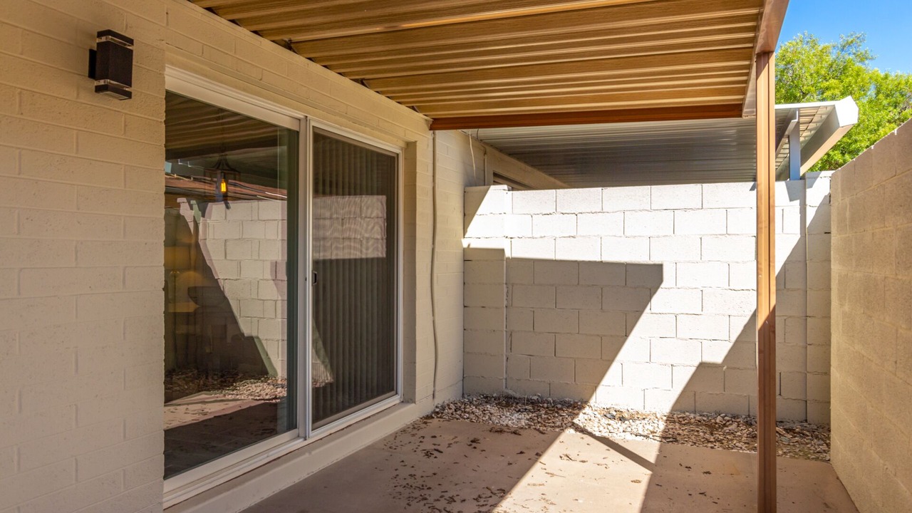 Photo of Patio Balcony in Papago Parkway