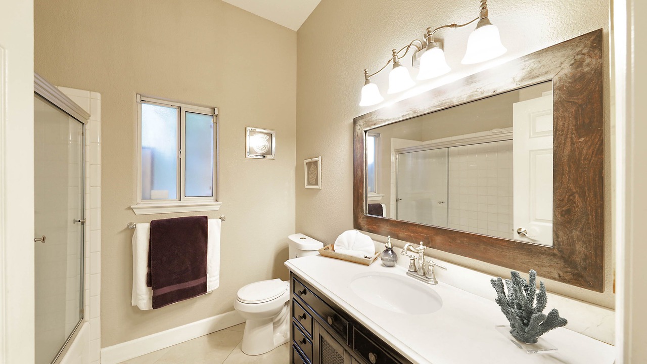 Photo of Bathroom in Greenacres