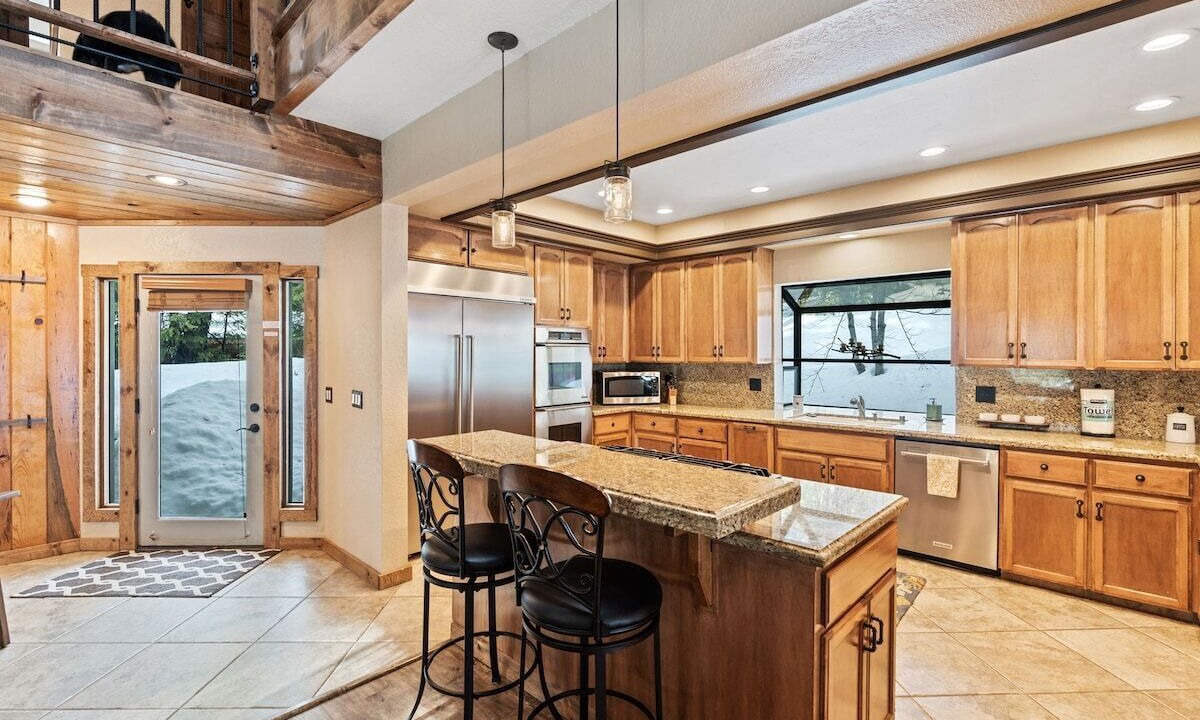 Photo of Kitchen in Shaver Lake
