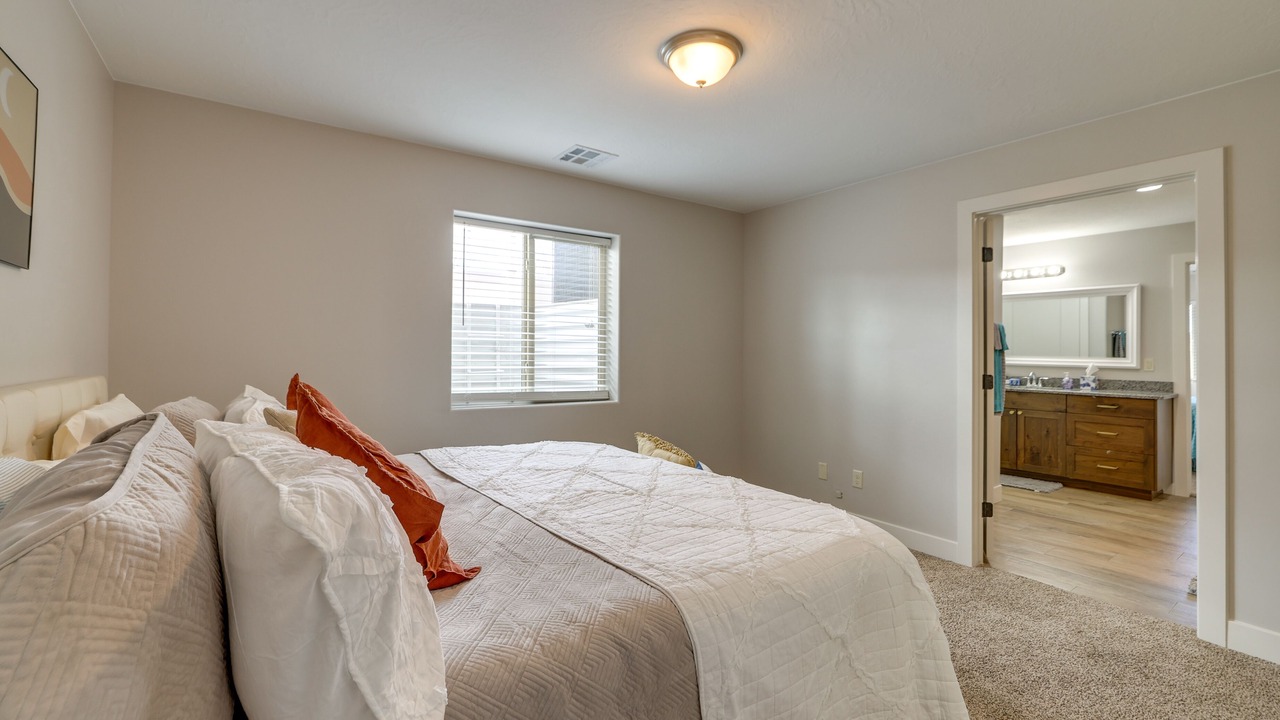 Photo of Bedroom in Toquerville