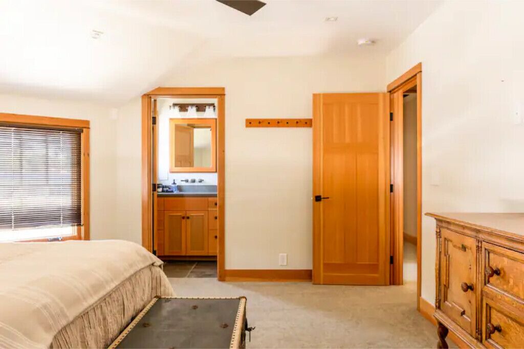 Photo of Bedroom in Downtown