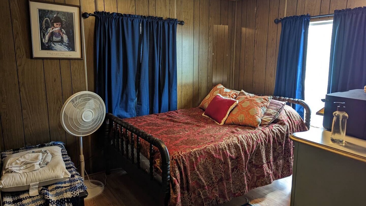 Photo of Bedroom in Russellville