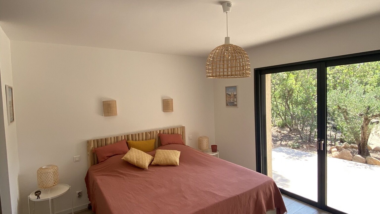 Photo of Bedroom in Pinarellu