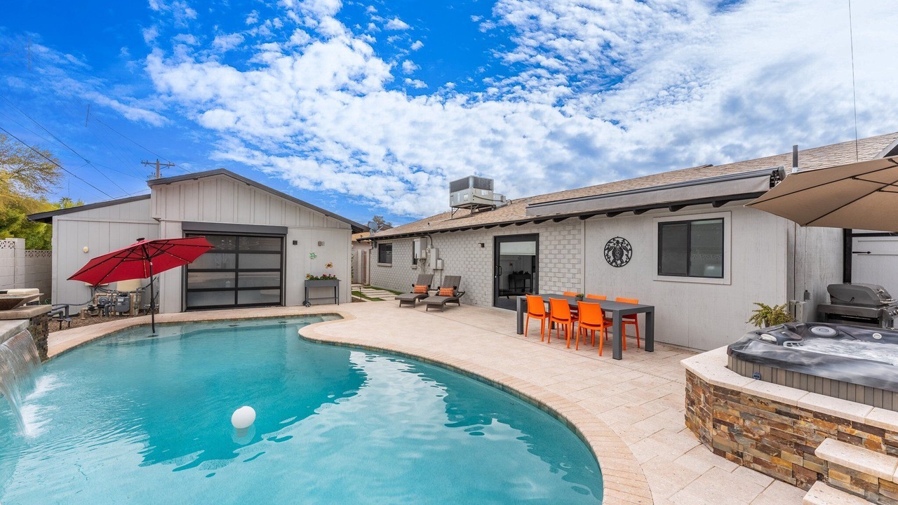 Photo of Outdoor in Scottsdale Estates Six