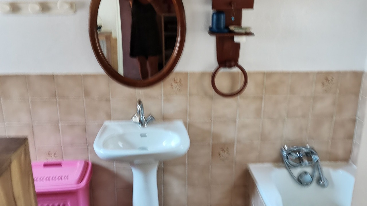 Photo of Bathroom in Renno