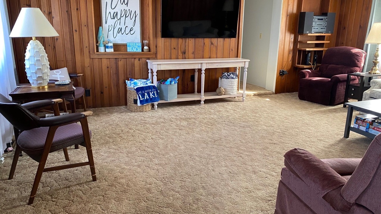 Photo of Livingroom in Huron