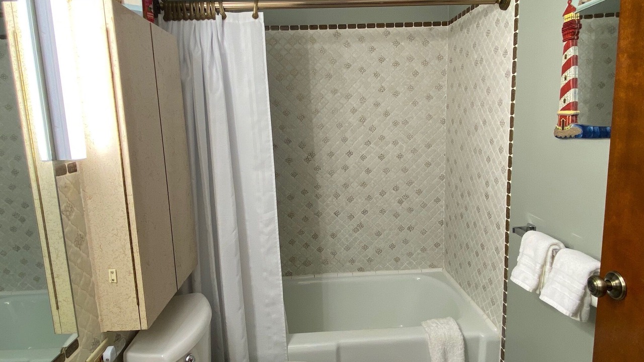 Photo of Bathroom in Huron