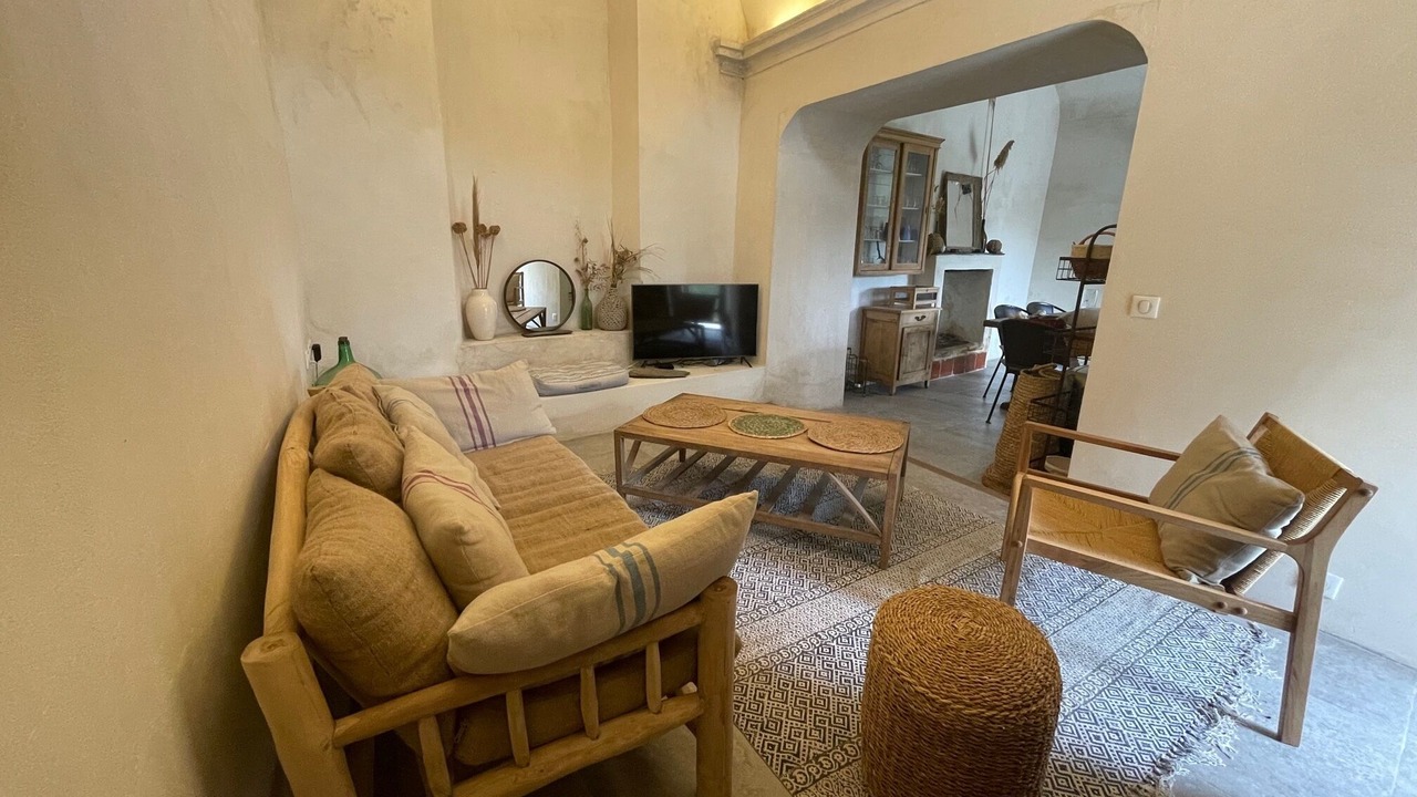 Photo of Livingroom in Bonifacio