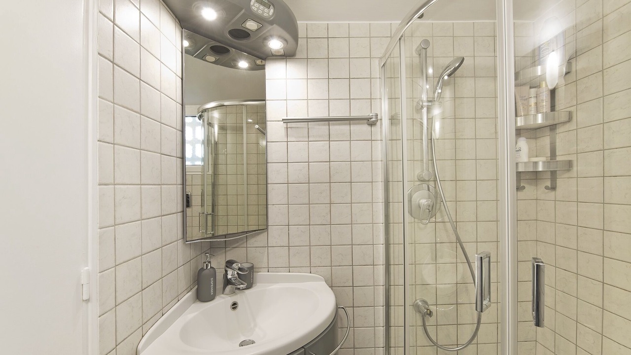 Photo of Bathroom in Vouliagmeni