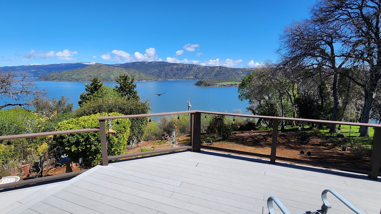 Photo of Patio Balcony in Soda Bay