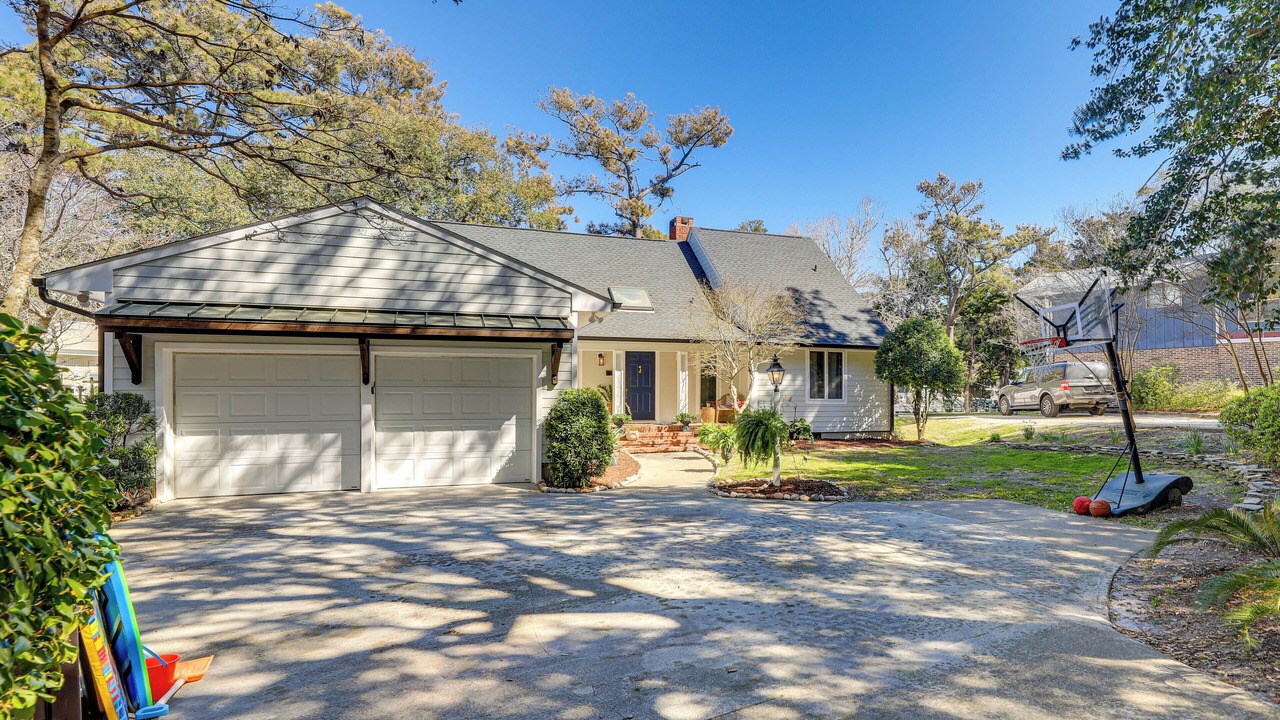 Photo of Others in Pine Knoll Shores