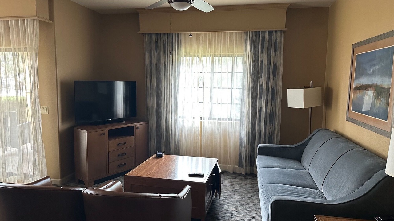 Photo of Livingroom in South Mountain