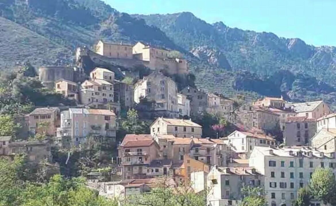 Photo of Others in Corte