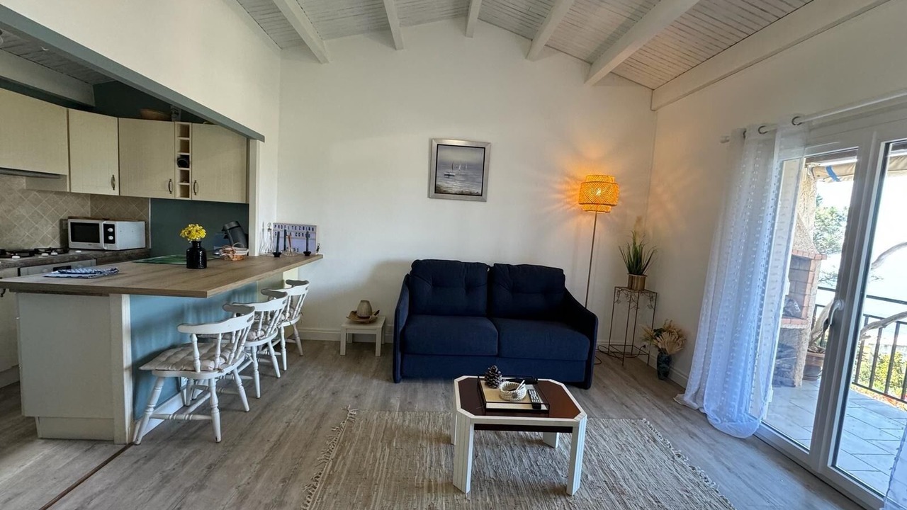 Photo of Livingroom in Porticcio