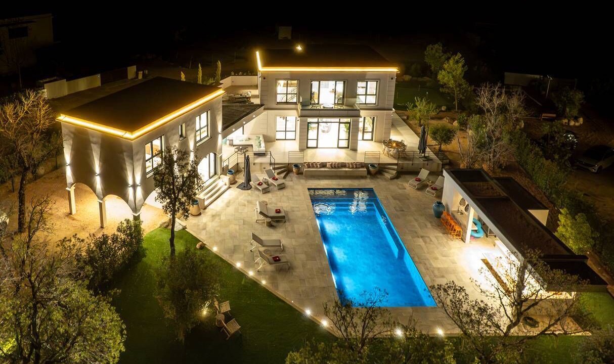 Photo of Outdoor in Cirendinu