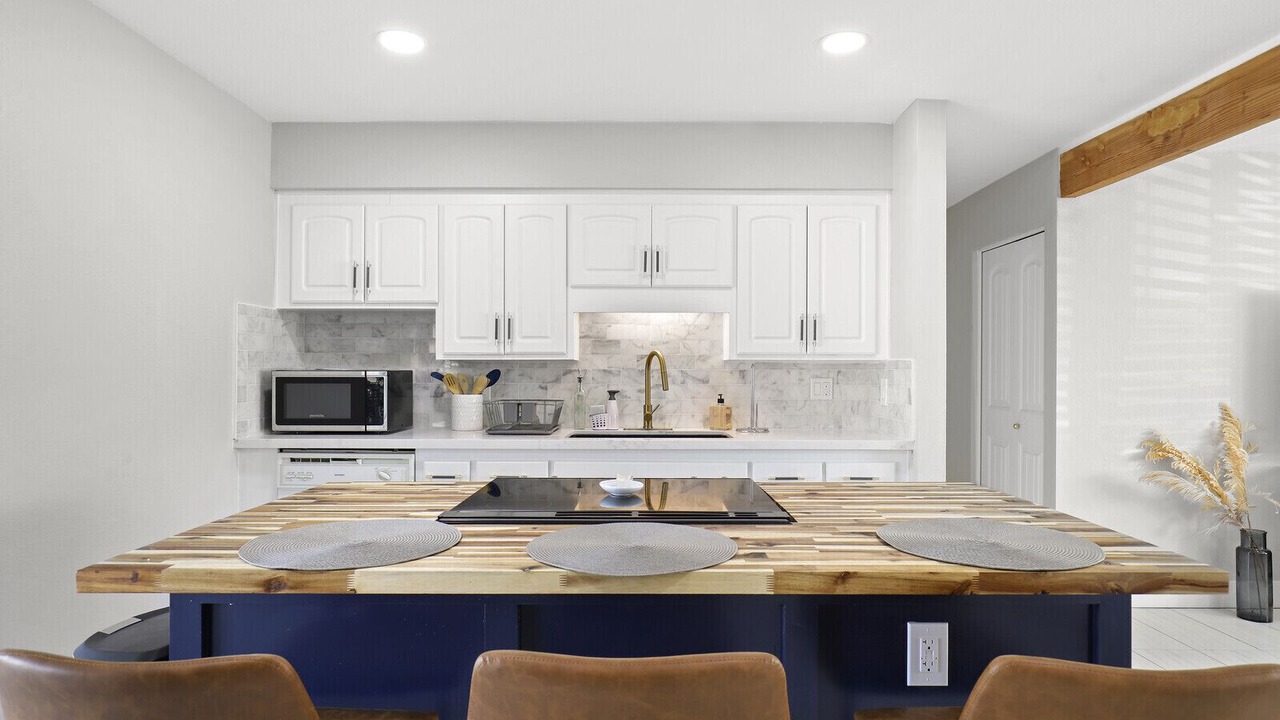 Photo of Kitchen in New Papago Parkway