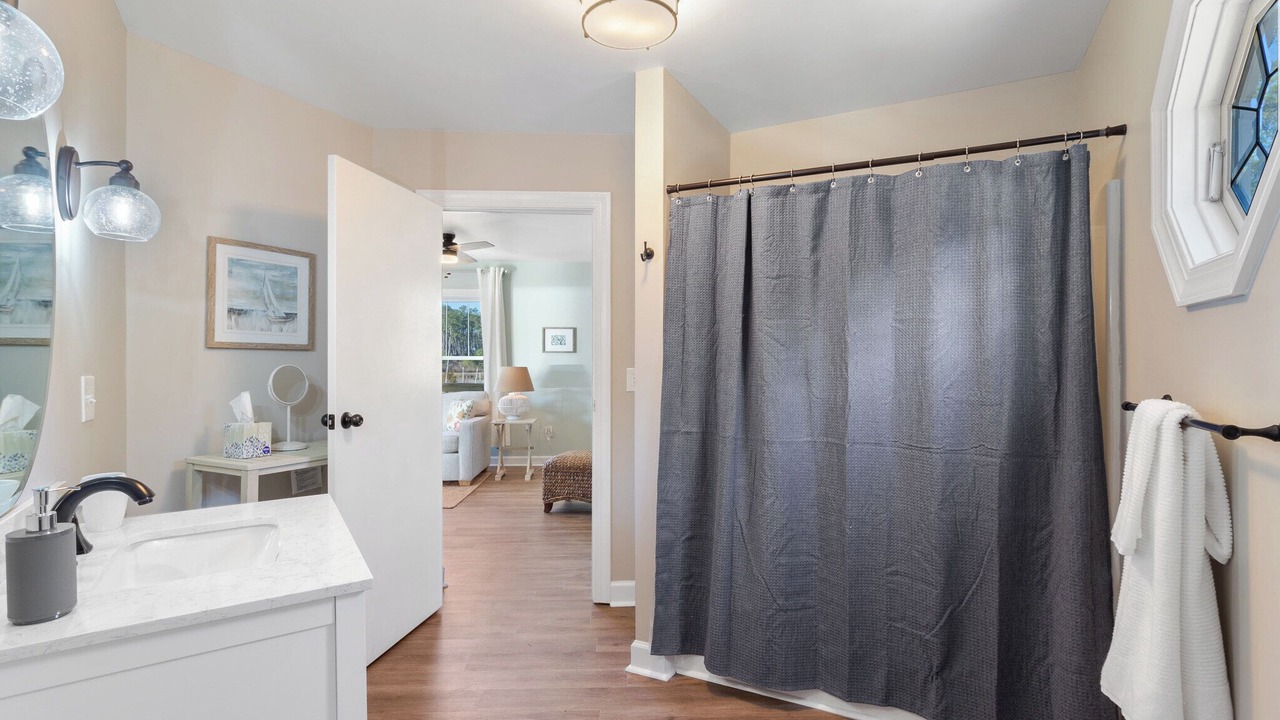 Photo of Bathroom in Windmill Point