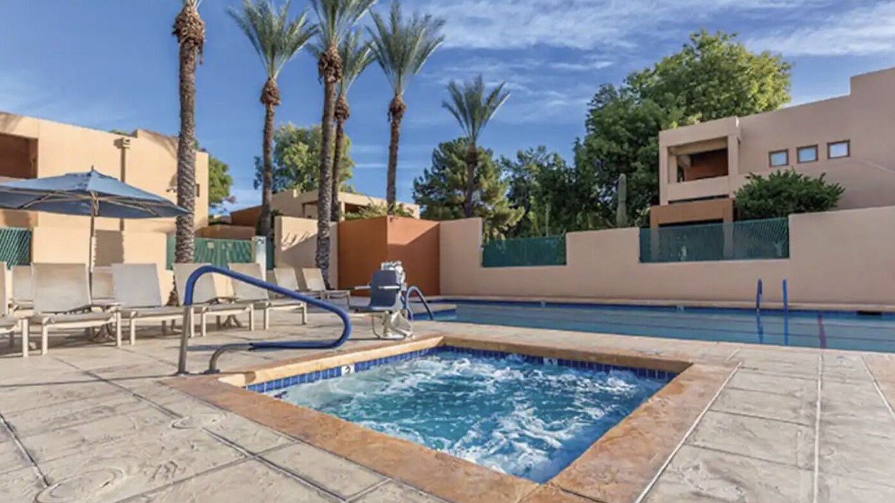 Photo of Outdoor in Paradise Valley Village