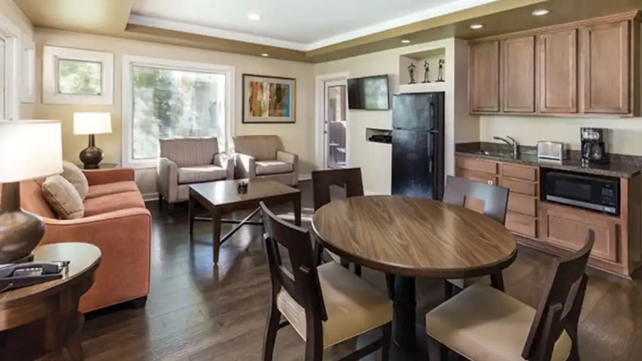 Photo of Livingroom in Paradise Valley Village