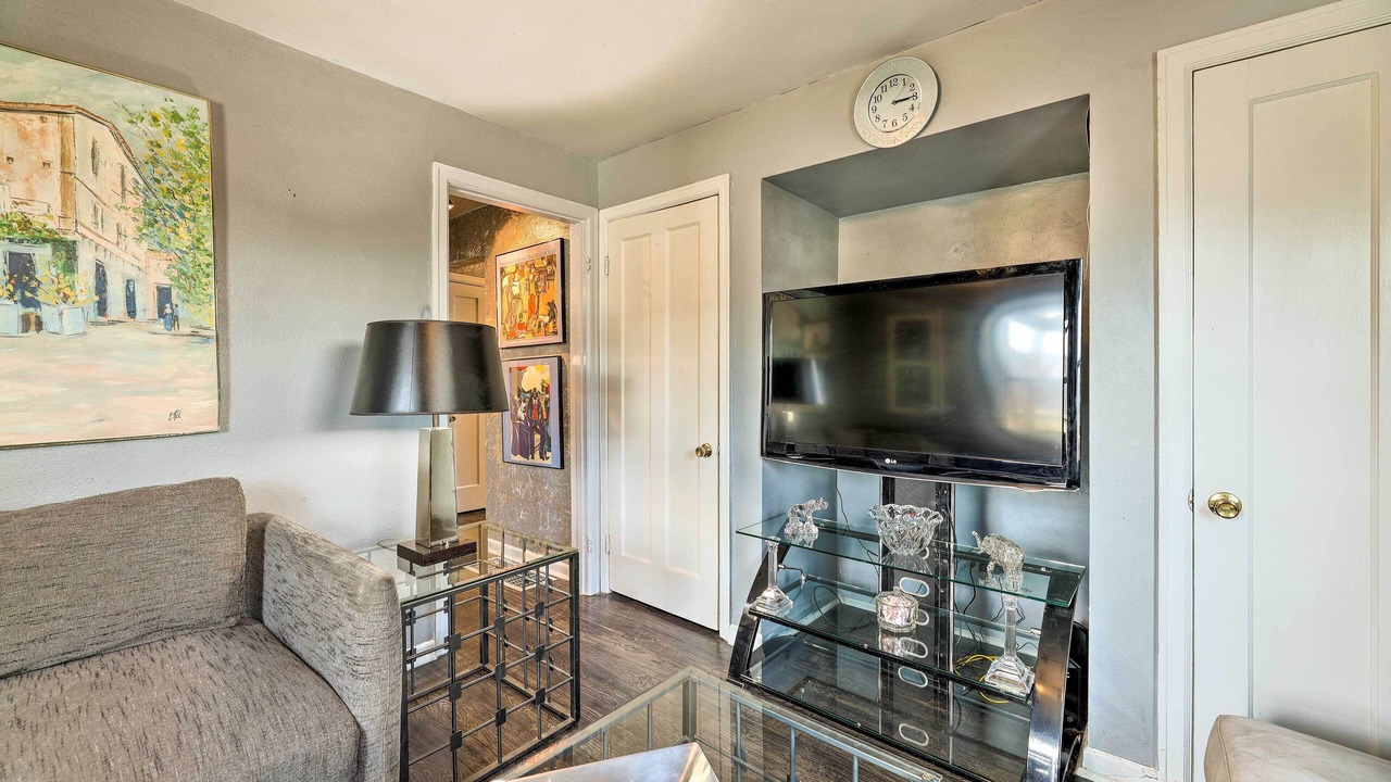 Photo of Livingroom in Shiloh