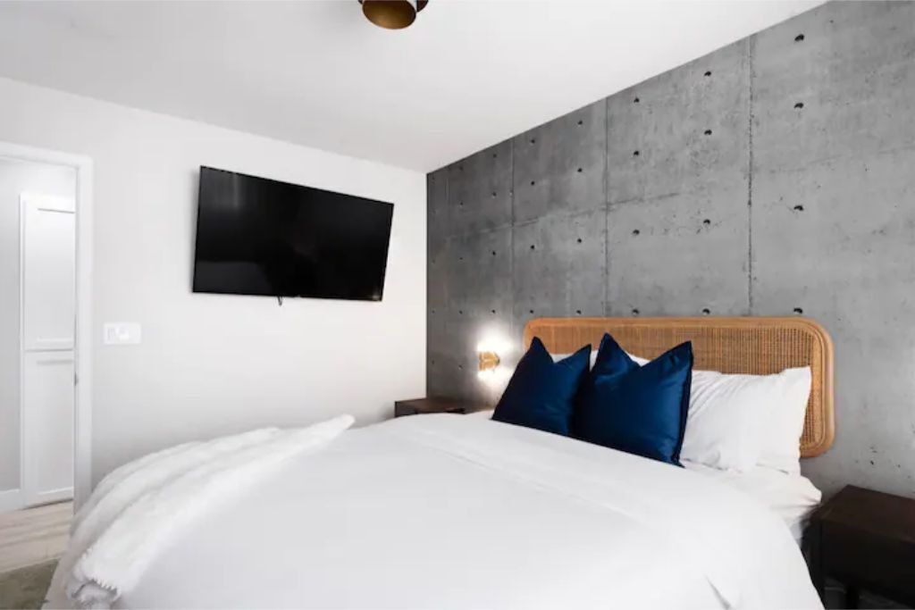 Photo of Bedroom in Scottsdale Estates Six