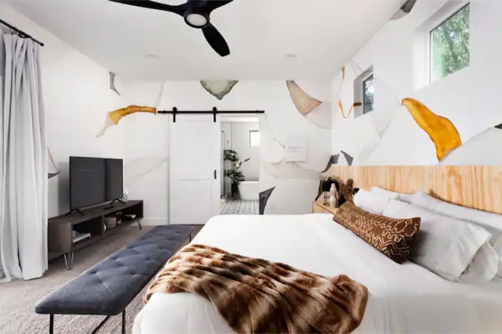 Photo of Bedroom in Scottsdale Estates Six