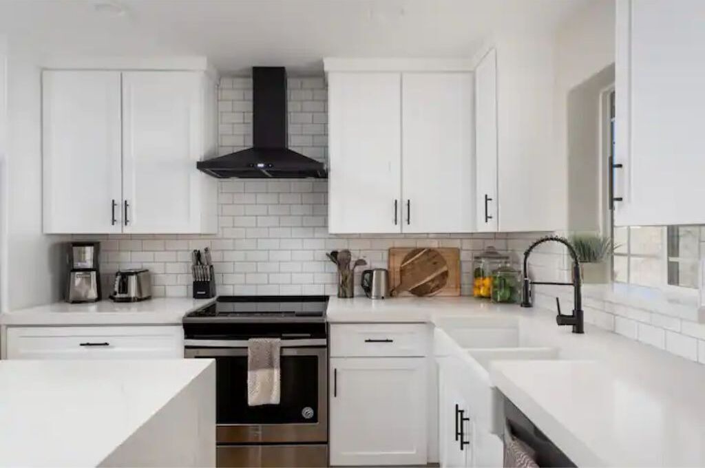 Photo of Kitchen in Scottsdale Estates Six